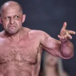 Jacek-Muranski-podczas-wazenia-przed-walka