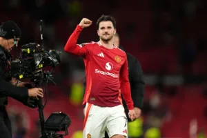 Mason-Mount-celebrujacy-zwyciestwo-Manchesteru-United