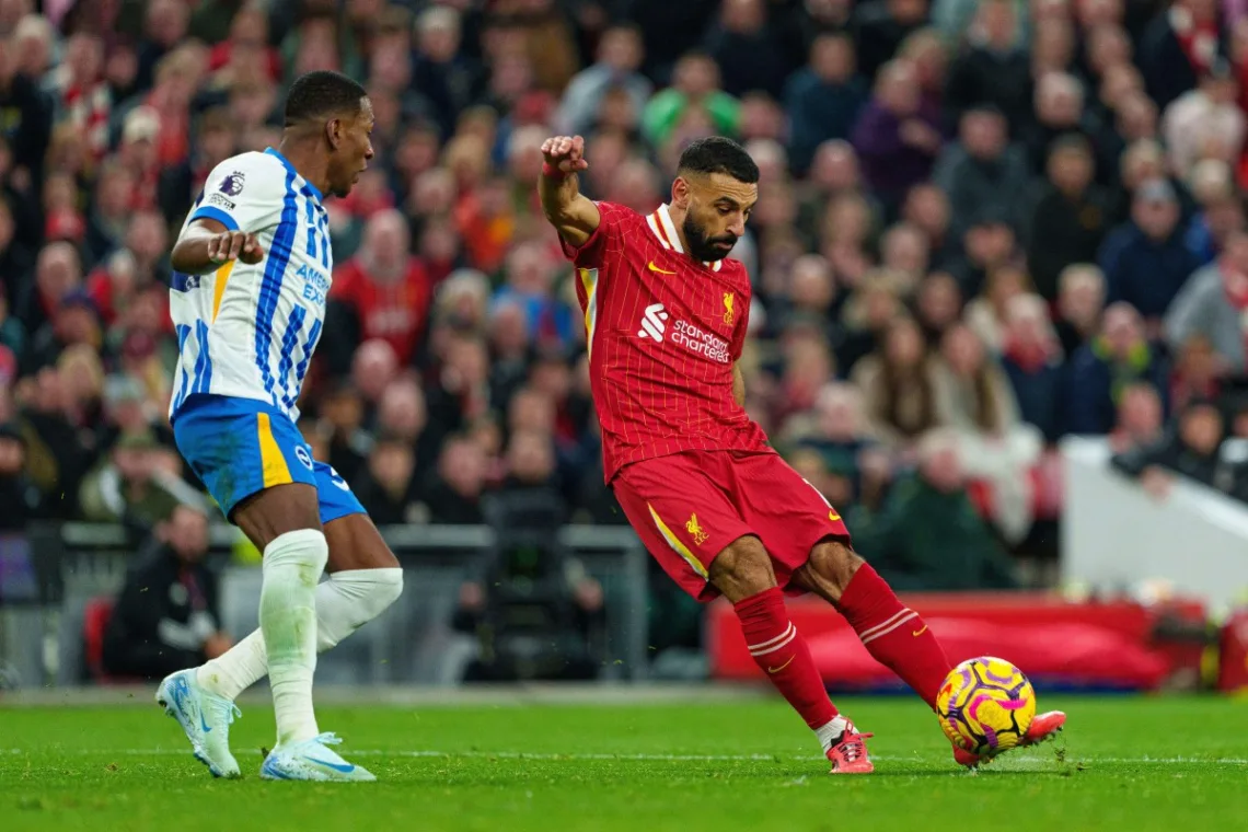 Mo-Salah-strzelajacy-na-bramke-Brightonu