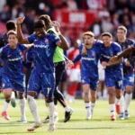 Pilkarze-Chelsea-po-wygranym-spotkaniu-ligowym