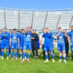 Pilkarze-Ruchu-dziekujacy-kibicom-za-doping-po-meczu