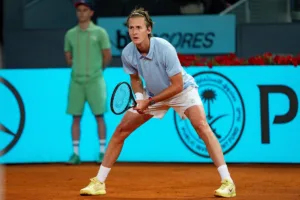 Sebastian Korda prygotowany na odbiór na returnie