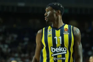 Nigel Hayes