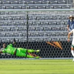Arabia-Saudyjska-pokonala-Haiti-w-pierwszej-kolejce-grupy-D-w-Gold-Cup-po-bramce-strzelonej-z-rzutu-karnego-foto-Associated Press / Alamy Stock Photo