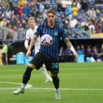 Nicola-Zalewski-przyjmujacy-pilke-podczas-meczu-Interu
