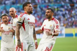 Nicolas-Otamendi-po-zdobyciu-bramki-dla-Benfiki