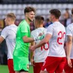 Pilkarze-reprezentacji-U21-cieszacy-sie-ze-zdobycia-bramki