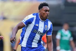 Samu-Omorodion-podczas-meczu-FC-Porto