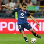 Salvador-oddajacy-strzal-w-meczu-z-Wisla-Krakow