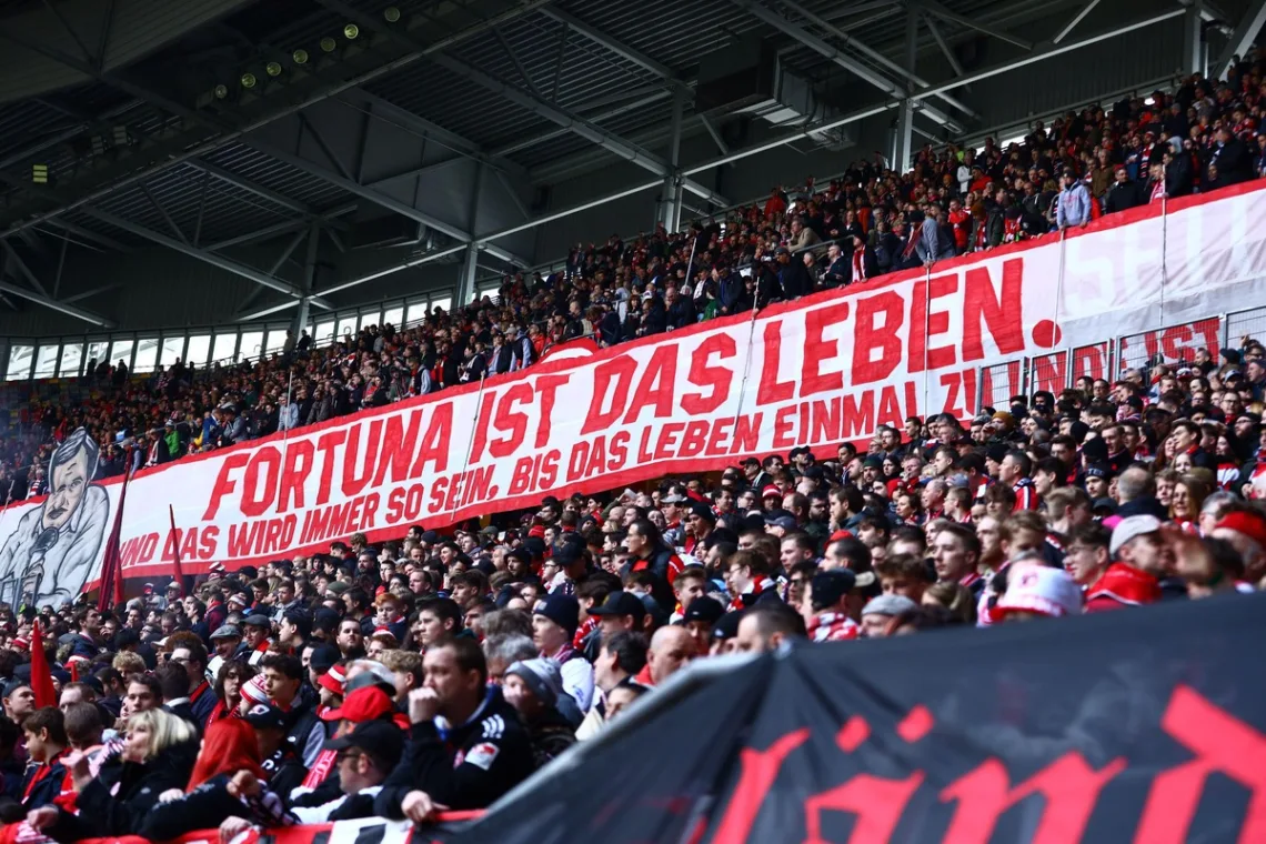 Duesseldorf Fans