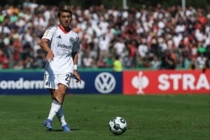 Zawodnik Eintracht Doan
