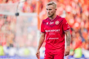 Fornalczyk-w-koszulce-Widzewa-Lodz