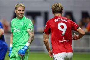 Manchester United - Arsenal gdzie oglądać Transmisja TV i stream 17082025
