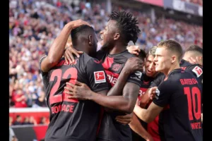Gracze Bayeru po bramce
