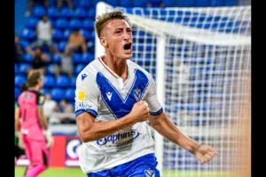 Braian-Romero-napastnik-Velez-Sarsfield-foto-Alamy