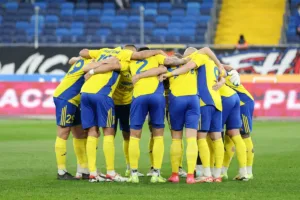 Arka-Gdynia-podczas-pierwszoligowego-starcia-z-Ruchem-w-Chorzowie-foto-Alamy