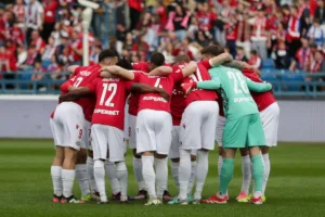 Sezon-2024-2025-Wisla-pokonuje-Gornika-Leczna-jeden-do-zera-foto-Alamy