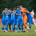Pilkarze-Stali-Rzeszow-podczas-ligowego-starcia-z-Pogonia-Grodzisk-Mazowiecki-2025-foto-Alamy