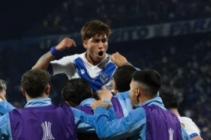 Maher-Carrizo-zawodnik-Velez-Sarsfield-2025-foto-Alamy