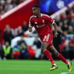 Isak-w-debiucie-na-Anfield