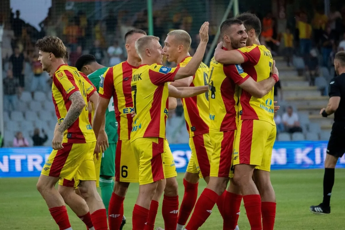 Korona Kielce – Arka Gdynia: Typy i kursy. „Pewniak” na bramki