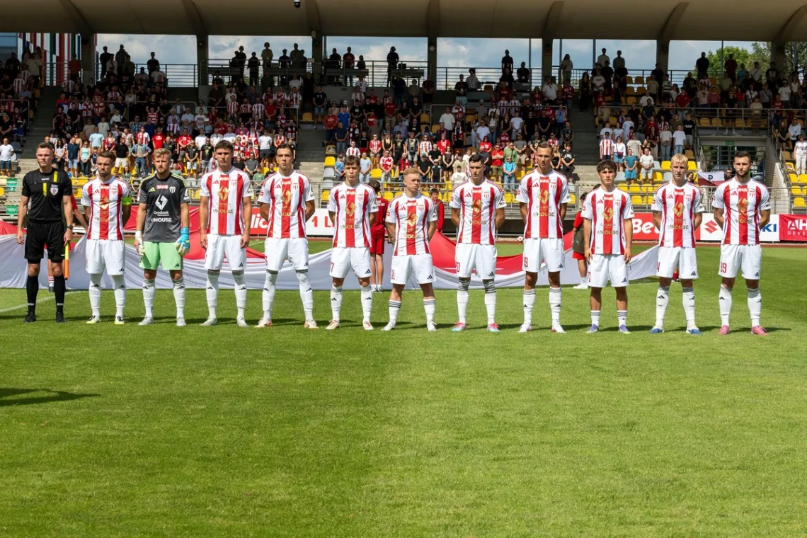 Zawodnicy Pogonii Grodzisk Mazowiecki