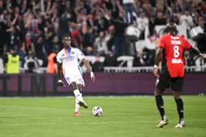 Moussa Niakhate vs Rennes