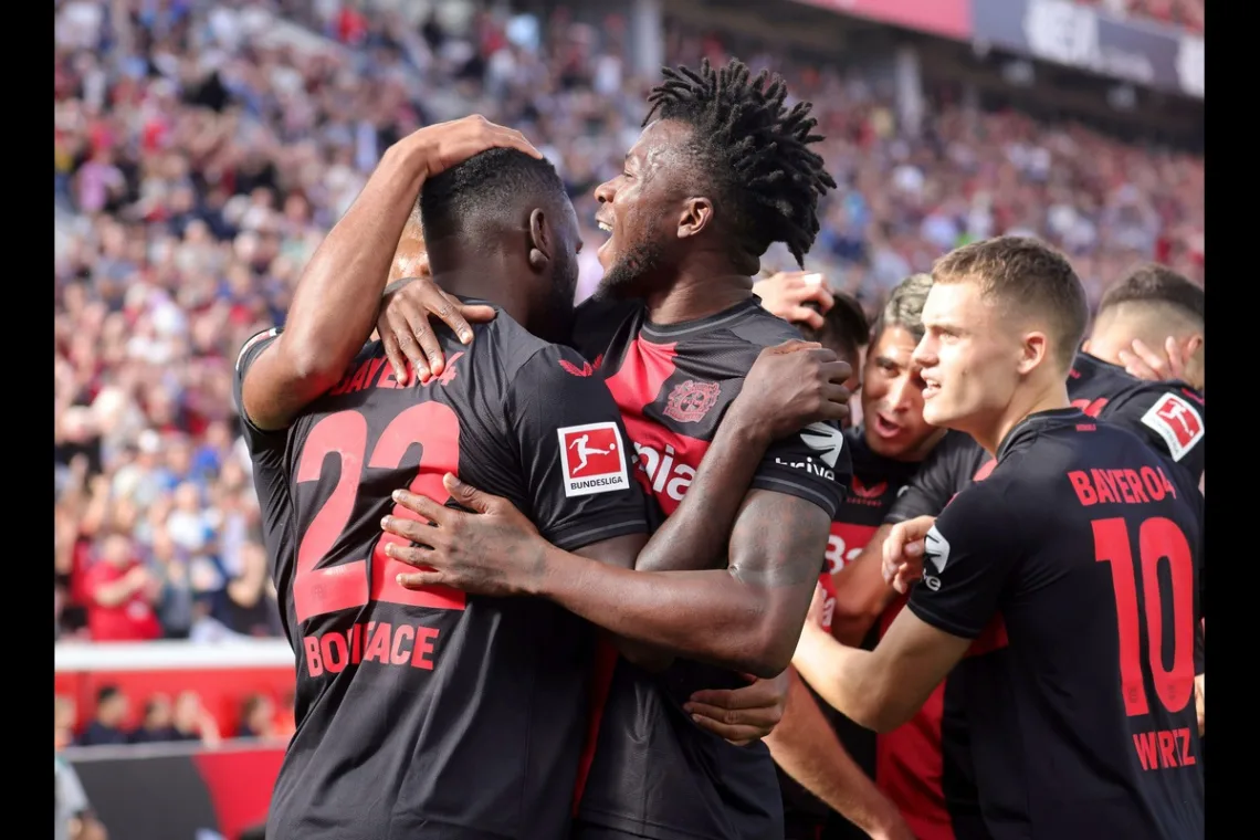 Gracze Bayeru po bramce