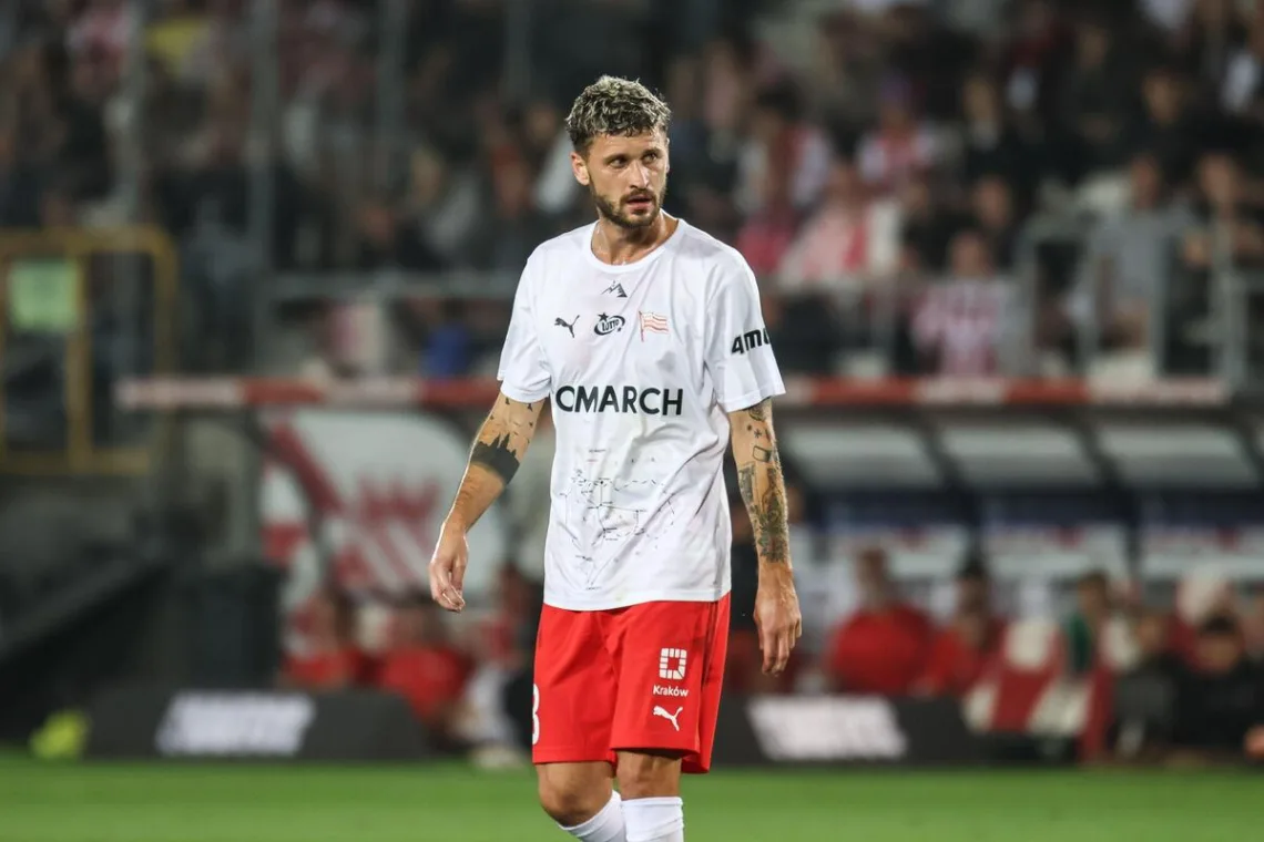 Klich-na-boisku-podczas-meczu-z-Legia-Warszawa