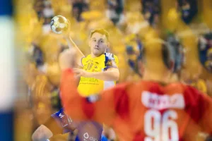 fot-tomasz-fafara-pressfocus-ks-industria-kielce-reczna