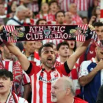 Kibice-Athletic-Bilbao-podczas-polfinalowego-starcia-w-Lidze-Europy-2025-foto-Alamy