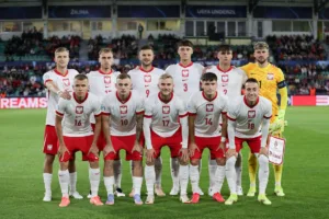 Polska-Reprezentacja-do-lat-20-przed-spotkaniem-grupowym-Mistrzostw-Europy-do-lat-20-z-Reprezentacja-Gruzjii-do-lat-20-2025-foto-Alamy