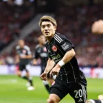 Eintracht - Bayern gdzie oglądać Transmisja TV i stream 04102025