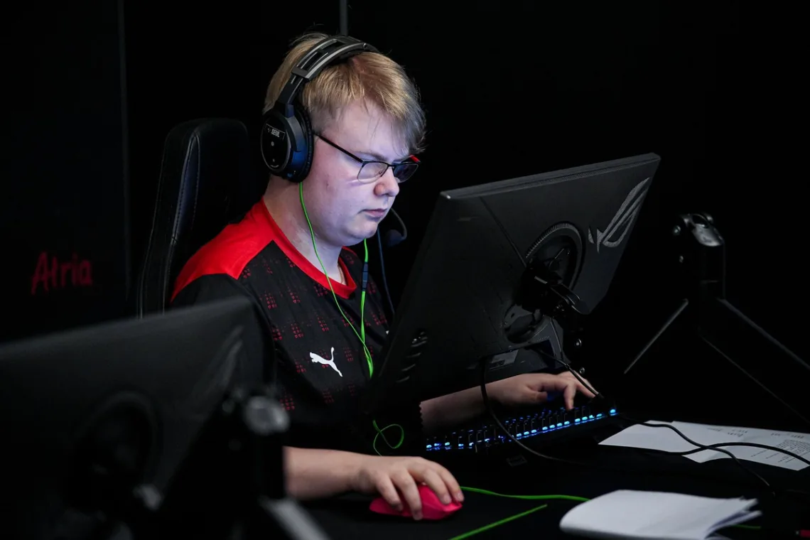 Jimmphat gracz Mouz