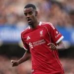 Isak-podczas-meczu-Chelsea-Liverpool