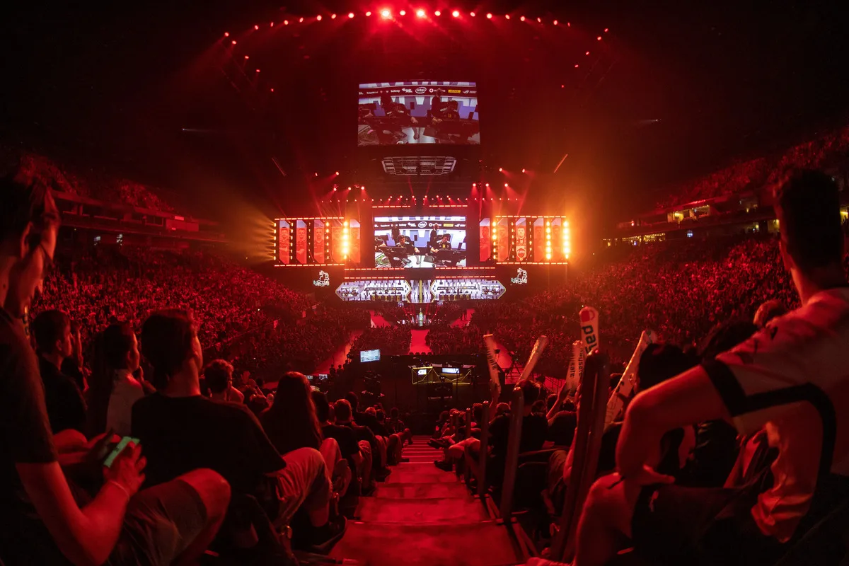 Siuhy znajdzie sposób na Aurorę? Gramy esport z kursem 2.28!