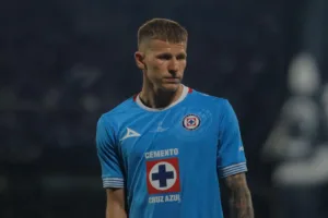 Mateusz-Bogusz-pomocnik-Cruz-Azul-2025-foto-Alamy