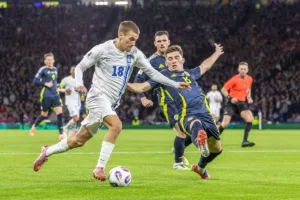 Gracze podczas meczu Grecja-Szkocja