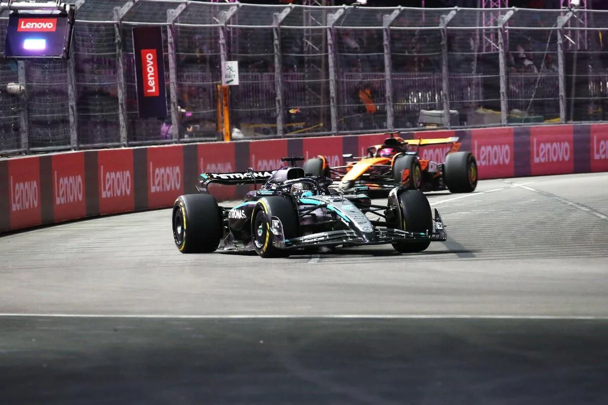 George Russell w GP Las Vegas dojedzie do mety przed Oscarem Piastrim? Gramy o 204 PLN