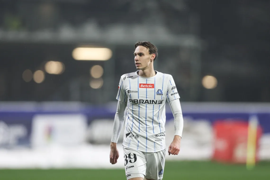 Stal Rzeszów - Pogoń Grodzisk: gdzie oglądać? Transmisja TV i stream | 01/12/2025