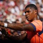 Grafika przedstawiająca zawodnika zachowującego spokój