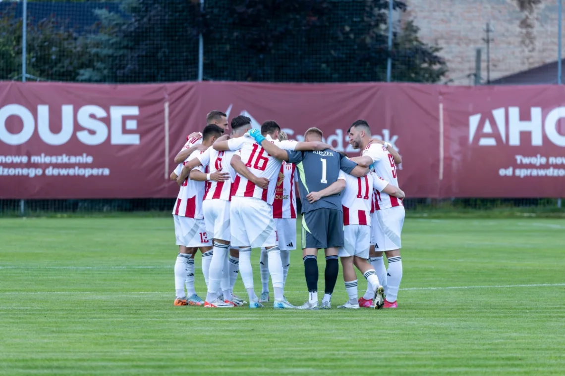 Pogoń Grodzisk - Śląsk Wrocław Typy i kursy. Wygrają gospodarze
