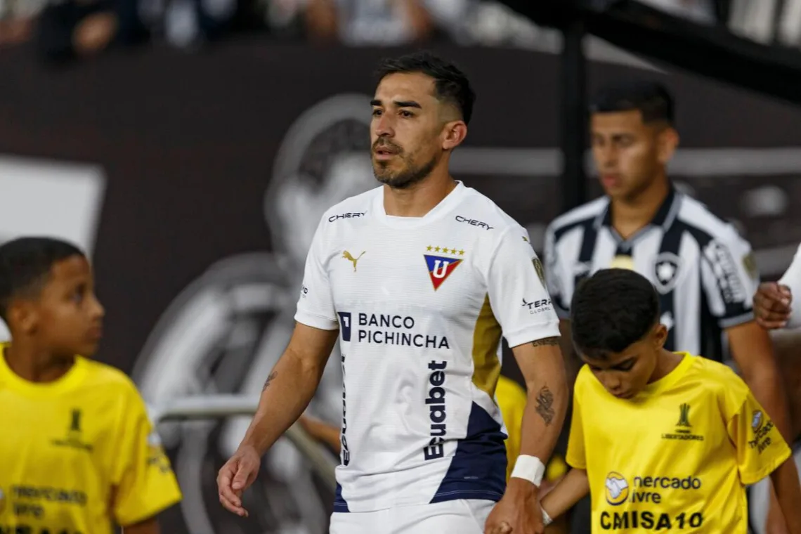 Lisandro-Alzugaray-napastnik-Quito-przed-meczem-z-Botafogo-2025-foto-Alamy