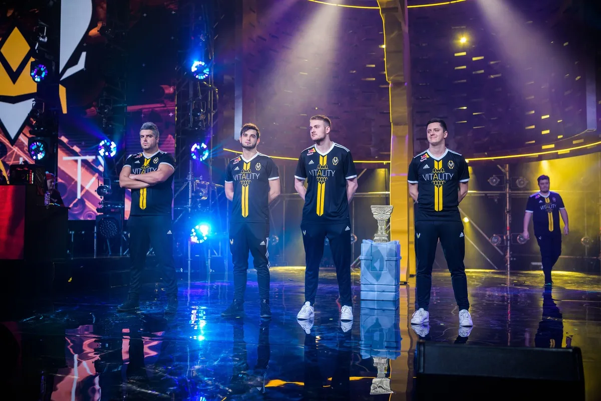 Spirit w końcu przełamie beznadziejną serię z Falcons? Gramy esport z kursem 2.37!