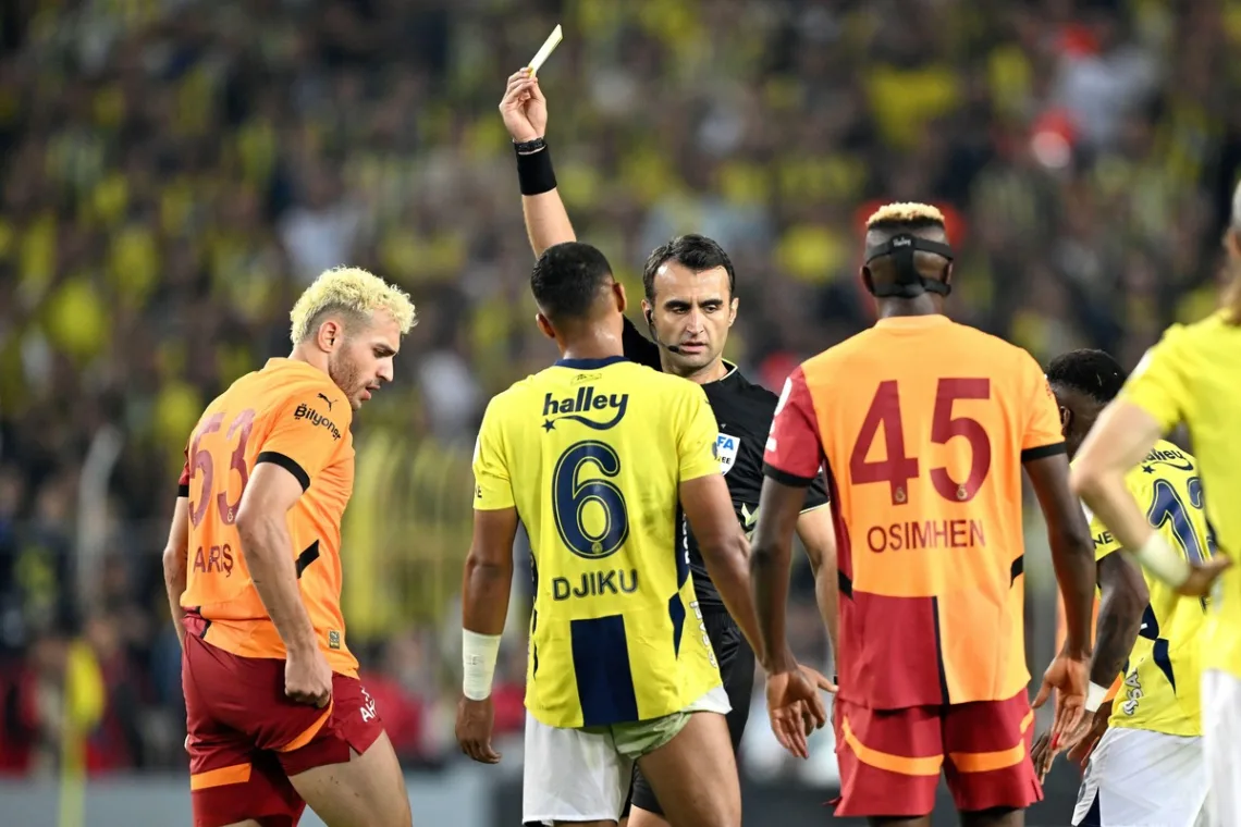 Pilkarze Fenerbahce i Galatasaray
