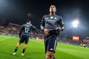 Grafika przedstawiająca dwóch piłkarzy.