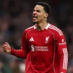 Ekitike-celebrujacy-bramke