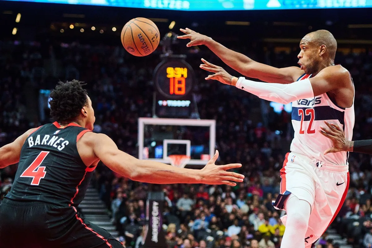 Khris Middleton nadal to ma? Gramy z NBA o 301 PLN