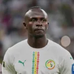 Mane-podczas-hymnu-reprezentacji-Senegalu