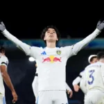 Tanaka-celebrujacy-gola-w-meczu-Leeds-Chelsea